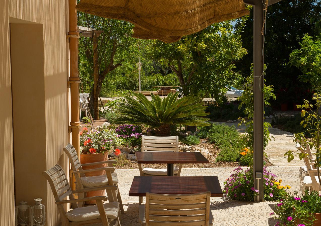Home Hotel The Pink Pepper Tree Lloseta Exterior foto