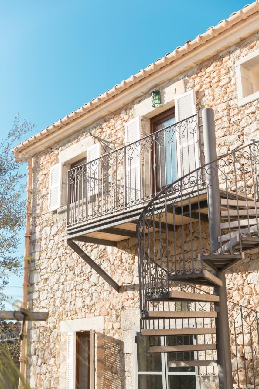 Home Hotel The Pink Pepper Tree Lloseta Exterior foto